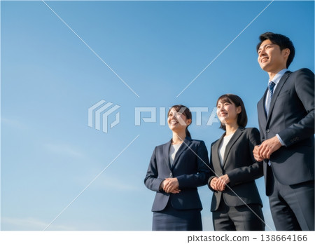 著眼於未來的商業人士，無論男女。 138664166