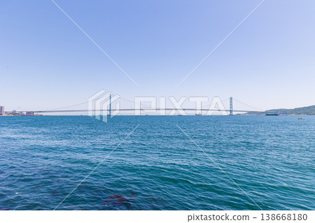 大倉海岸和明石海峽大橋(兵庫縣明石市) 大倉海岸和明石海峽大橋(兵庫縣明石市) 138668180