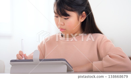 學習作業平板電腦圖片 138668679