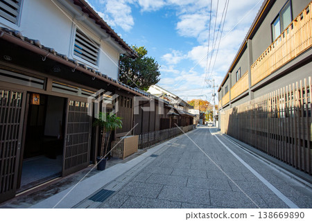 鹽町商店街街景和藍天（瀨戶田、尾道） 138669890