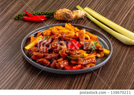 Roasted beef meat with vegetables Roasted beef meat with vegetables 138670211