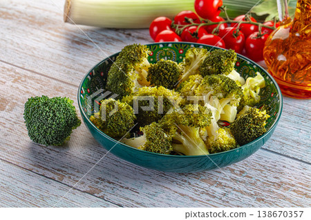 Steamed broccoli cabbage in the boil 138670357
