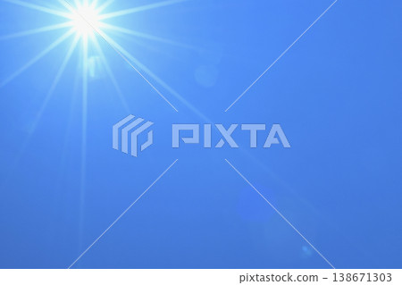 Blue sky and sun, direct sunlight, free space image (Fix photo) Blue sky and sun, direct sunlight, free space image (Fix photo) 138671303
