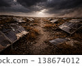 一幅反烏托邦式的、破敗的太陽能發電場景象展現在眼前，太陽能電池板損壞，地面龜裂。 138674012
