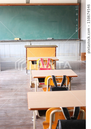 Classroom and schoolbags at the former Fukiya Elementary School (Okayama Prefecture) 138674546