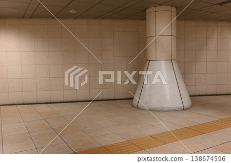 Underground passage, underground passage with pillars 138674596