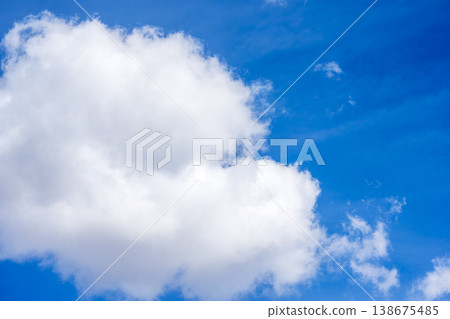 Spring sky, blue sky, sunny, spring, April, image Spring sky, blue sky, sunny, spring, April, image 138675485
