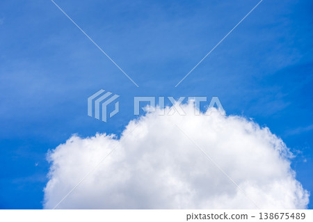 春日的天空，藍天，晴朗，春天，四月，圖片 138675489