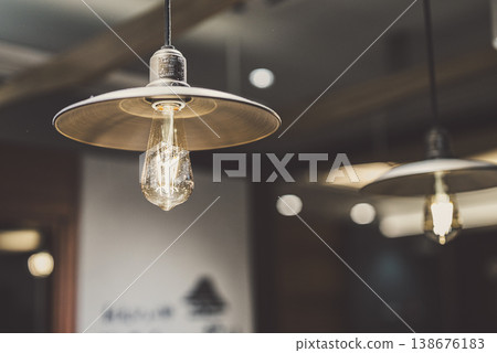 玻璃燈罩、燈泡、室內照明設備 玻璃燈罩、燈泡、室內照明設備 138676183