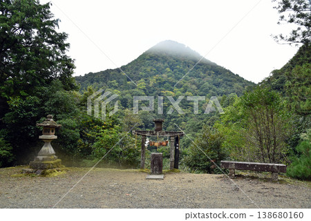 Former Ise Naigu Imperial Grand Shrine Himuragatake Harukasho Former Ise Naigu Imperial Grand Shrine Himuragatake Harukasho 138680160
