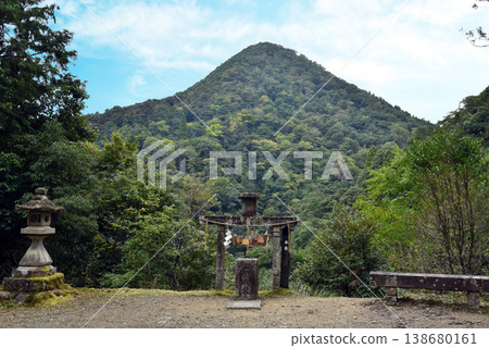 前伊勢奈史帝國大神殿喜樂岳武遙 138680161