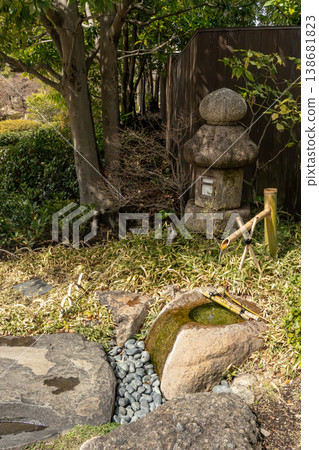 有石頭的花園 有石頭的花園 138681823