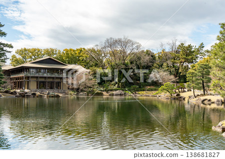 帶池塘的花園 138681827