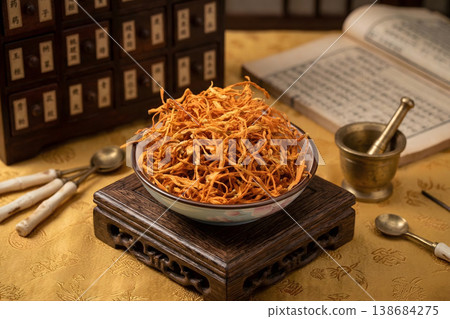 北部臭草，金黃色臭草 138684275