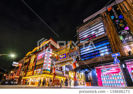 Yokohama cityscape, Japan, April 9th. Yokohama Chinatown is undergoing a transformation. A taxi... A capsule toy shop next to the Zenrin Gate of Chinatown. Yokohama cityscape, Japan, April 9th. Yokohama Chinatown is undergoing a transformation. A taxi... A capsule toy shop next to the Zenrin Gate of Chinatown. 138686273