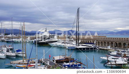 View of the famous Fort Carre and yachts at the Port Vauban in Antibes, France. 138690694