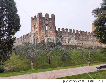 Medieval city walls and tower of Lazise of Italy at lake Garda Medieval city walls and tower of Lazise of Italy at lake Garda 138690711