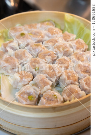 竹蒸籠裡蒸出的美味燒賣 138691688