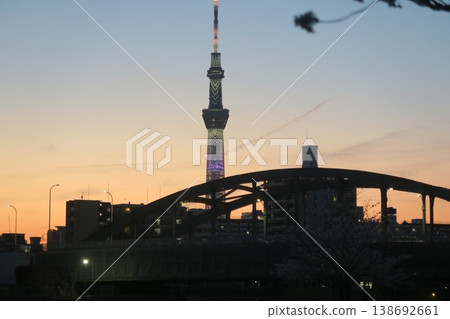 Skytree dyed in the setting sun Skytree dyed in the setting sun 138692661