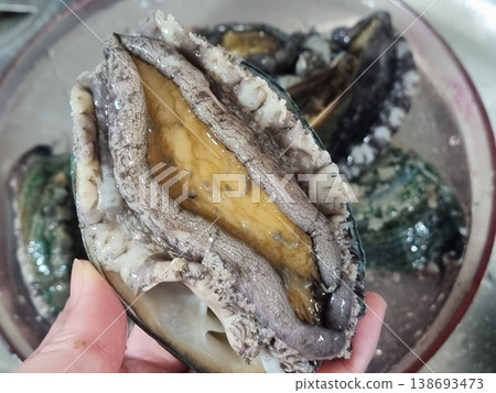high quality fresh raw abalone high quality fresh raw abalone 138693473