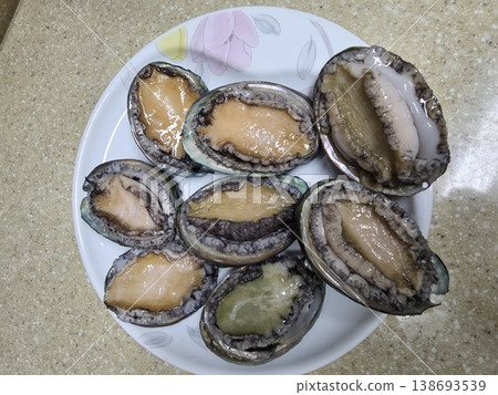high quality fresh raw abalone high quality fresh raw abalone 138693539
