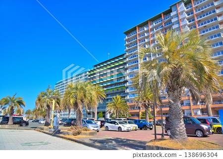 Resort hotels lined up in Bentenjima Seaside Park, Shizuoka Prefecture 138696304