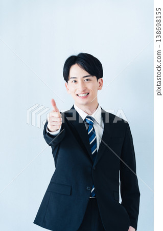 給一個好兆頭的年輕商人 138698155