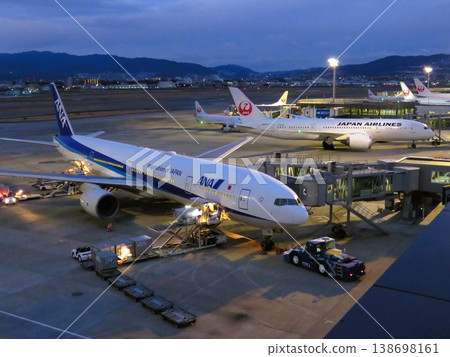 airport, air plane, Passenger Airplane 138698161