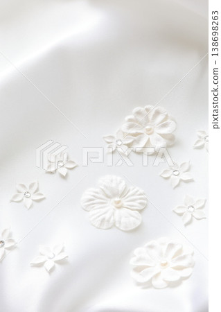 白色花瓣背景 白色花瓣背景 138698263
