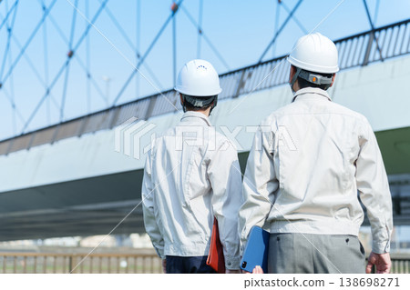 橋樑檢驗員 138698271