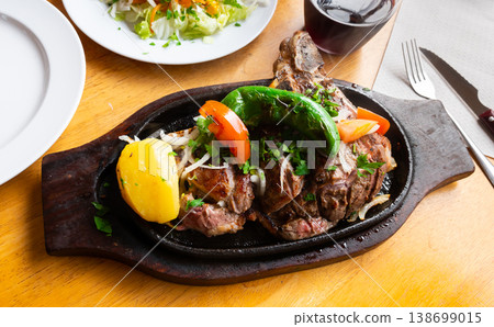 Fried beef with vegetables Fried beef with vegetables 138699015