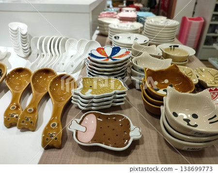 Cute animal-shaped small plates and spoons, kitchenware Cute animal-shaped small plates and spoons, kitchenware 138699773