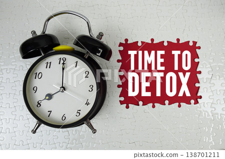 Time To Detox text with alarm clock on red background 138701211