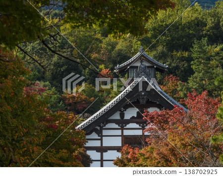 Tenryu-ji Temple, Kuri (monk's quarters), Autumn Leaves Tenryu-ji Temple, Kuri (monk's quarters), Autumn Leaves 138702925