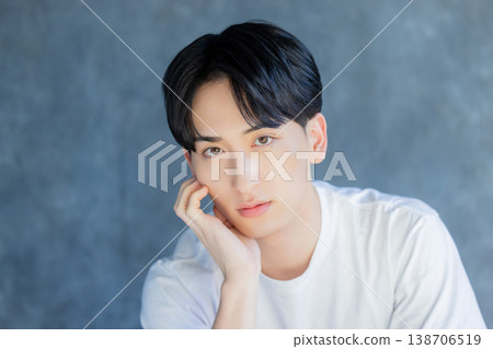 年輕男性的護膚形象 138706519