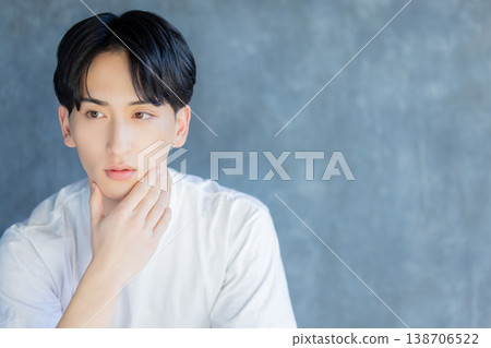 年輕男性的護膚形象 年輕男性的護膚形象 138706522