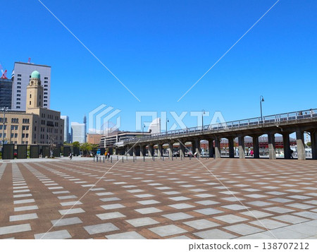 Yokohama Customs House and Kaiko Wharf (1-chome, Kaigan-dori, Naka-ku, Yokohama City, Kanagawa Prefecture) Yokohama Customs House and Kaiko Wharf (1-chome, Kaigan-dori, Naka-ku, Yokohama City, Kanagawa Prefecture) 138707212
