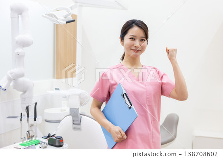 Portraits of dentists and dental hygienists Portraits of dentists and dental hygienists 138708602