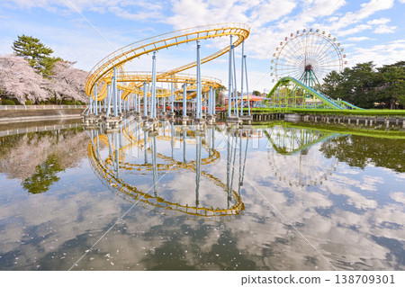 Hanazouji Park in full bloom of cherry blossoms 138709301