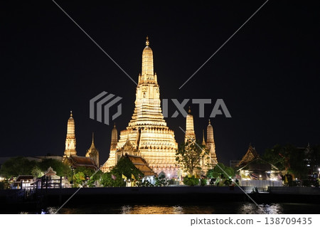 Night view of Wat Arun (Temple of Dawn) in Bangkok, Thailand (Part 4) Night view of Wat Arun (Temple of Dawn) in Bangkok, Thailand (Part 4) 138709435