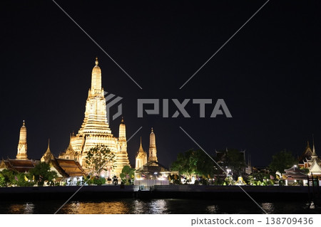Night view of Wat Arun (Temple of Dawn) in Bangkok, Thailand (Part 3) Night view of Wat Arun (Temple of Dawn) in Bangkok, Thailand (Part 3) 138709436