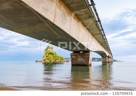Okinawa: View of Frog Island and Kouri Bridge from the observation deck at the south end of Kouri Bridge. Okinawa: View of Frog Island and Kouri Bridge from the observation deck at the south end of Kouri Bridge. 138709935