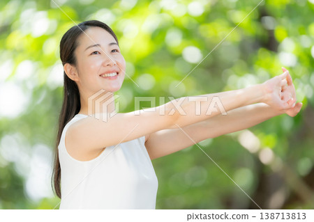 新鮮的綠色植物、女性、美麗、成長 138713813