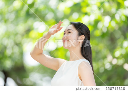 Fresh greenery, woman, beauty 138713818