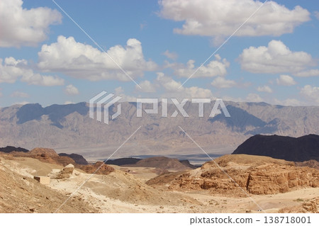 Vast Lands and Deserts 3 138718001