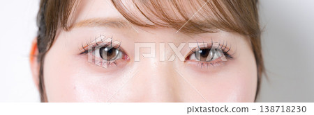 Close-up images of natural beauty and skincare, emphasizing beautiful eyes and eyelashes, including colored contact lenses. Close-up images of natural beauty and skincare, emphasizing beautiful eyes and eyelashes, including colored contact lenses. 138718230