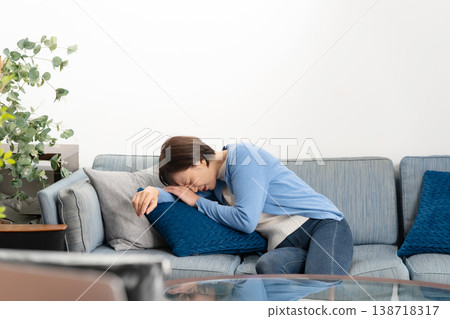 Senior women experience fatigue. 138718317