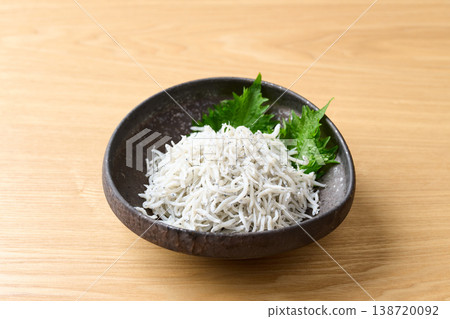 靜岡縣出產的煮銀魚 靜岡縣出產的煮銀魚 138720092
