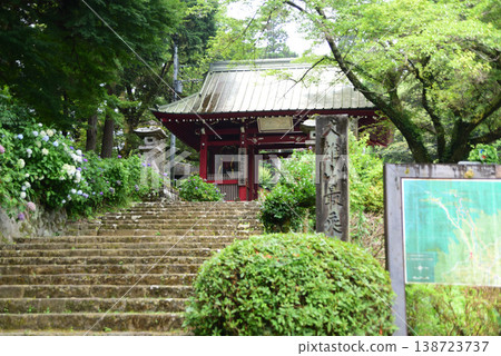 Ozuyama Sonjoji寺 138723737