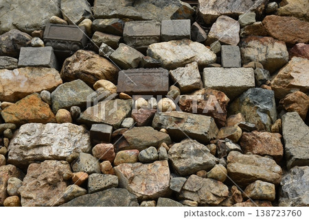 The stone walls of Fukuchiyama Castle, Fukuchiyama City, Kyoto Prefecture The stone walls of Fukuchiyama Castle, Fukuchiyama City, Kyoto Prefecture 138723760